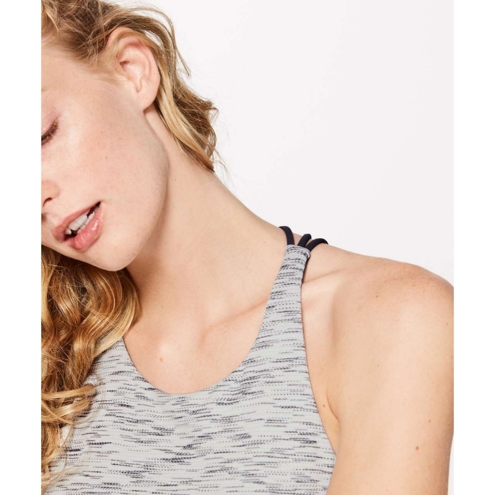 LULULEMON Raise the Barre Tank Top - Picture 3 of 11